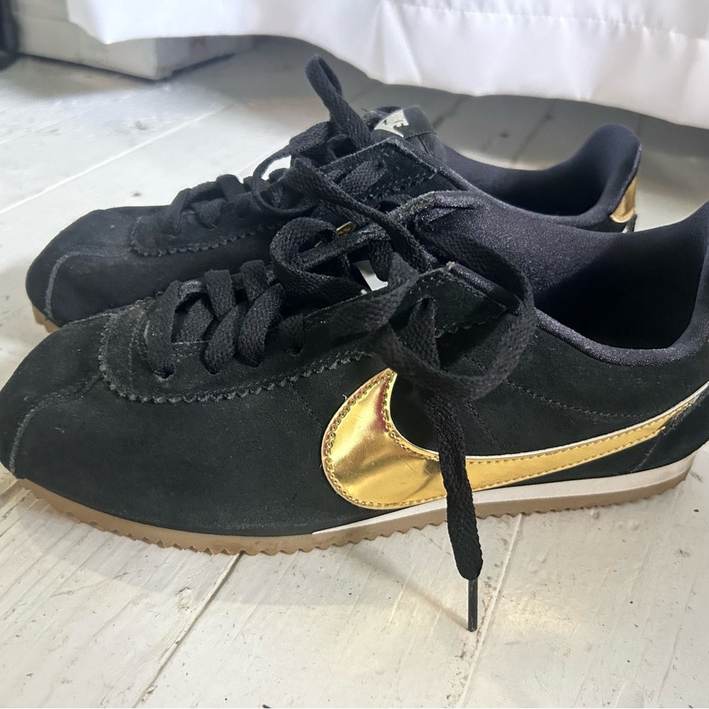 Nike Cortez Street Style Lowe-Top Sneakers EUC